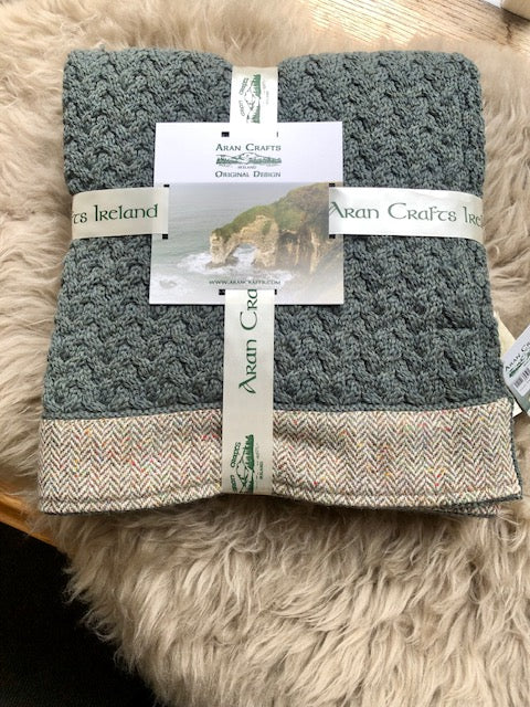 ARAN THROW WITH TWEED TRIM – Adare Woollens