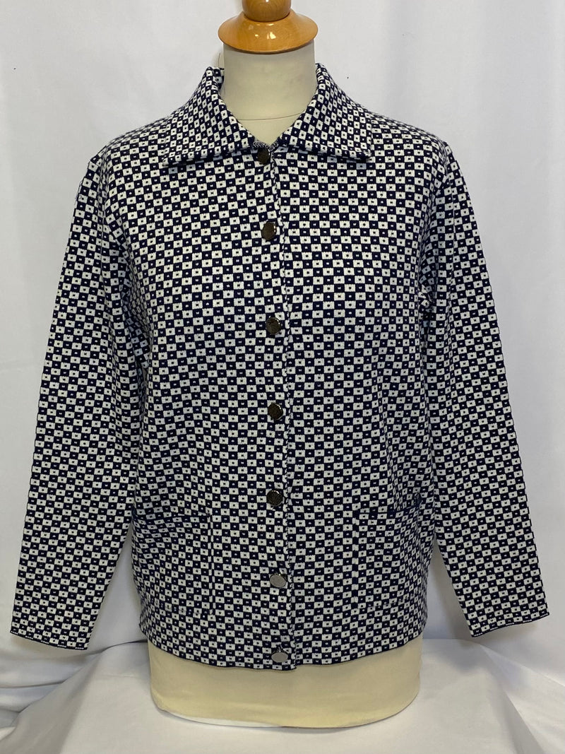 Jacket with buttons and collar